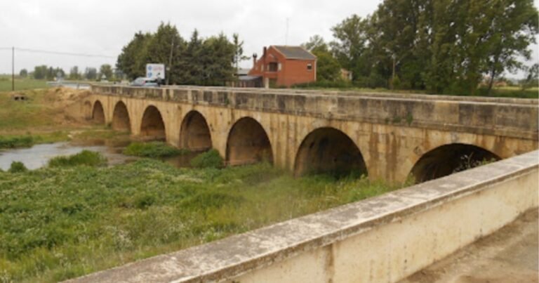 Puente Poblacion de Campos Camino de Santiago Frances 3 768x403