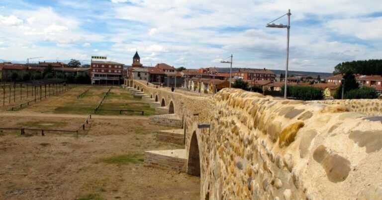 Puente del Paso Honroso Camino de Santiago Frances 5 768x403