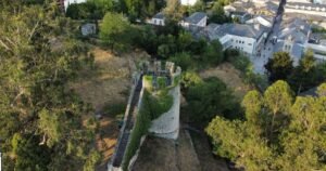 Castillo de Sarria Camino de Santiago Frances 6 300x158