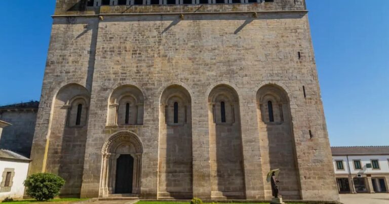 Iglesia de San Nicolas Camino de Santiago Frances 3 768x403
