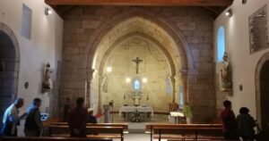 Iglesia de San Salvador Sarria Camino de Santiago Frances 4 300x158