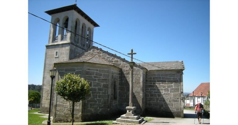 Iglesia de San Tirso Palas de Rei Camino de Santiago Frances 5 768x403