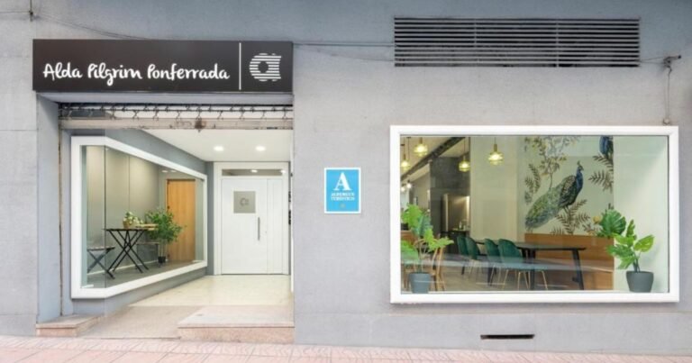 Albergue Alda Pilgrim Ponferrada Camino de Santiago Frances 14 768x403
