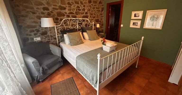 Hostal Casa San Nicolas Camino de Santiago Frances 2 768x403