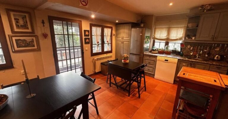 Hostal Casa San Nicolas Camino de Santiago Frances 6 768x403