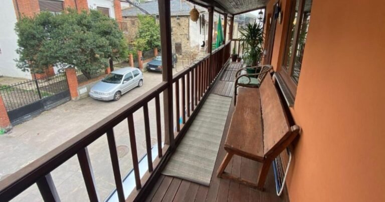 Hostal Casa San Nicolas Camino de Santiago Frances 8 768x403