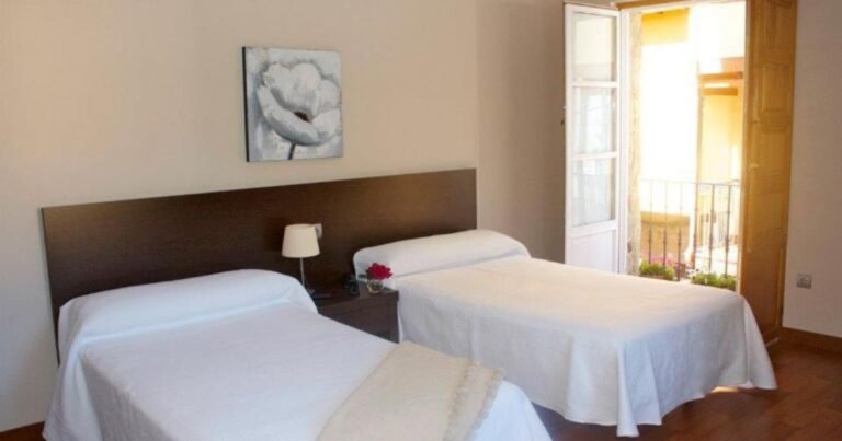 Hostal El Palacio Camino de Santiago Frances 18 768x403