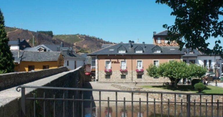 Hostal El Palacio Camino de Santiago Frances 2 768x403