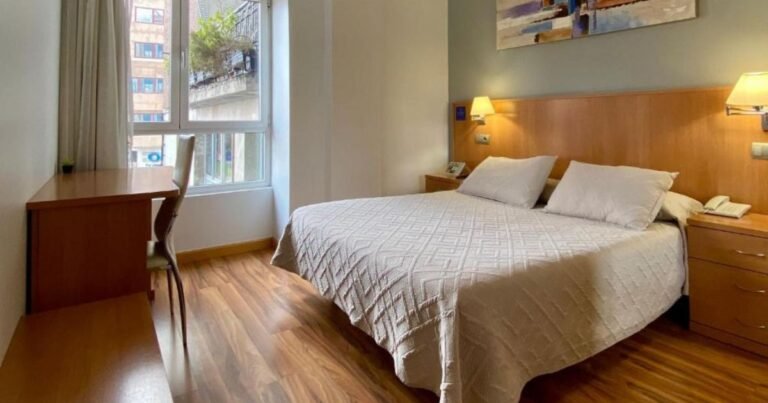 Hostal Ri o Selmo Camino de Santiago Frances 8 768x403