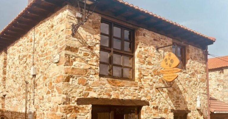 Hostal The Pilgrim Stone Camino de Santiago Frances 768x403