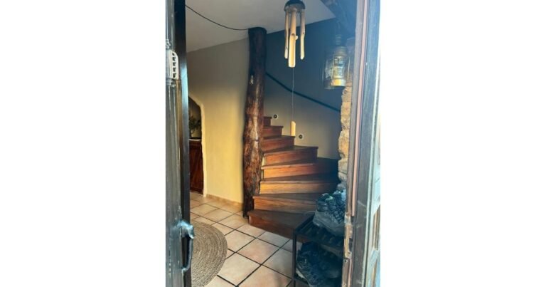 Hostal The Pilgrim Stone Camino de Santiago Frances 9 768x403