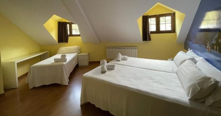 Hostal The Way Hotel Molinaseca Camino de Santiago Frances 7 768x403