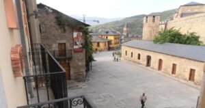 Hostal Virgen de la Encina Camino de Santiago Frances 2 300x158