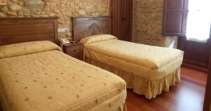 Hostal Virgen de la Encina Camino de Santiago Frances 4 300x158