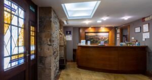Hotel Aroi Bierzo Plaza Camino de Santiago Frances 8 300x158