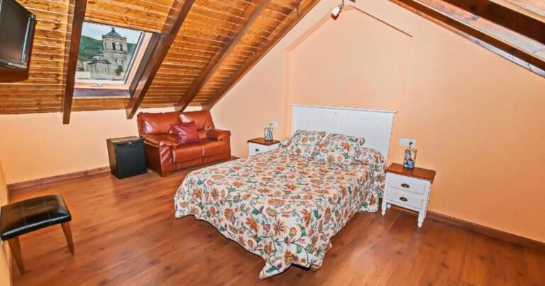 Hotel Rural Pajarapinta Camino de Santiago Frances 4 768x403