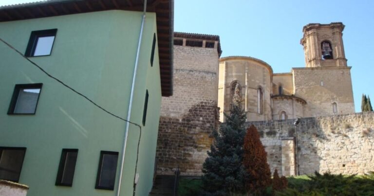 Albergue Agora Hostel Estella Camino de Santiago Frances 2 768x403