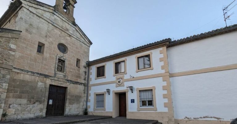 Albergue Capuchinos Rocamador Estella Camino de Santiago Frances 768x403