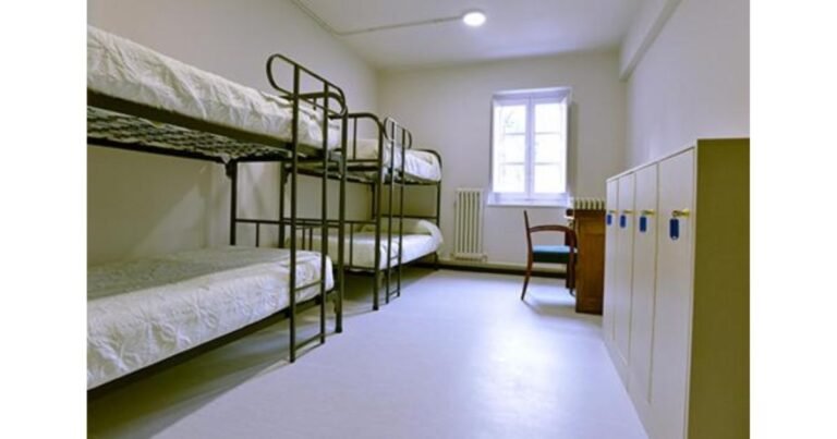 Albergue Capuchinos Rocamador Estella Camino de Santiago Frances 3 768x403