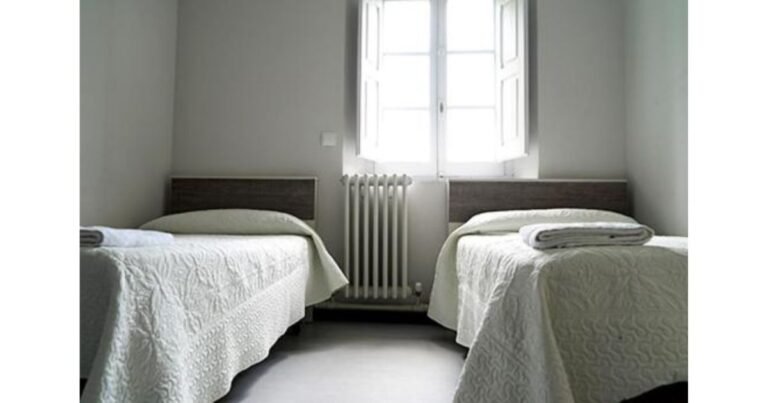 Albergue Capuchinos Rocamador Estella Camino de Santiago Frances 8 768x403