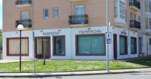 Albergue Credencial Sarria Camino de Santiago Frances 300x158