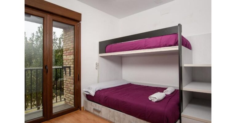 Albergue Estrella Guia Puente la Reina Camino de Santiago Frances 8 768x403