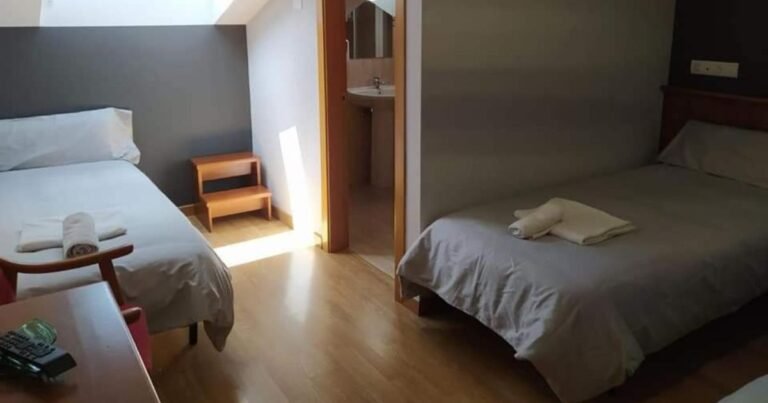 Albergue Hostal La Gallega Camino de Santiago Frances 12 768x403