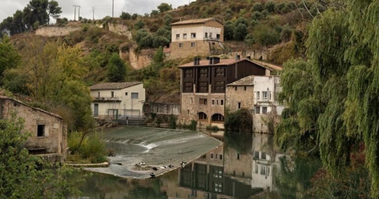 Albergue Hosteria de Curtidores Estella Camino de Santiago Frances 2 768x403