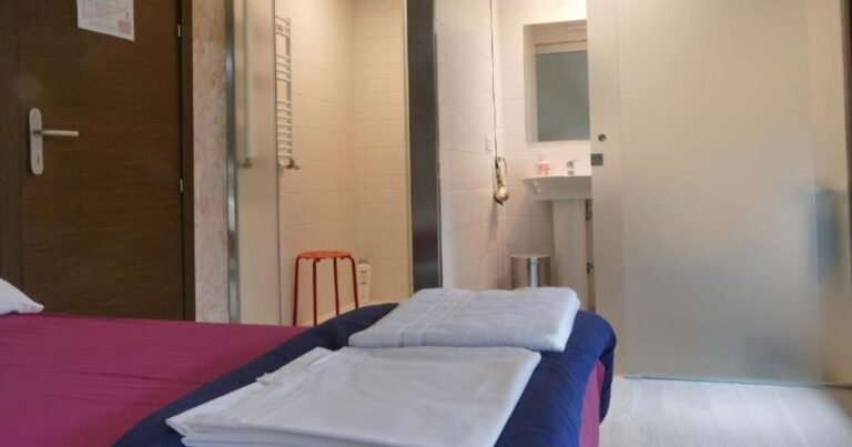 Albergue Hosteria de Curtidores Estella Camino de Santiago Frances 9 768x403