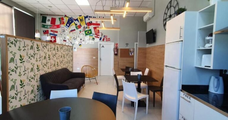 Albergue La Credencial Santiago de Compostela Camino de Santiago Frances 3 768x403