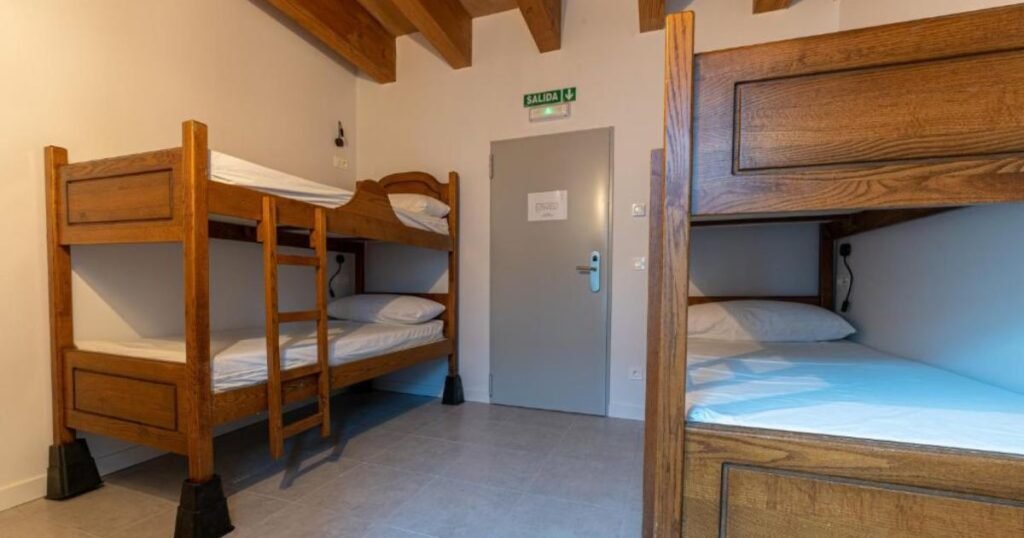 Albergue Lorentx Aterpea Burguete Camino de Santiago Frances 9 1024x538