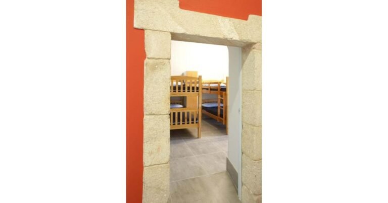 Albergue Monasterio de La Magdalena Sarria Camino de Santiago Frances 7 768x403