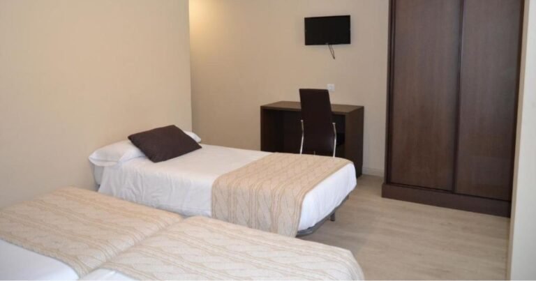 Albergue Pension Lemos Camino de Santiago Frances 9 768x403