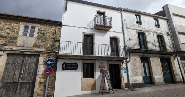 Albergue San Anton Melide Camino de Santiago Frances 768x403