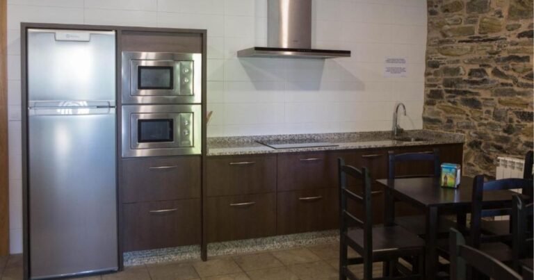 Albergue San Anton Melide Camino de Santiago Frances 13 768x403