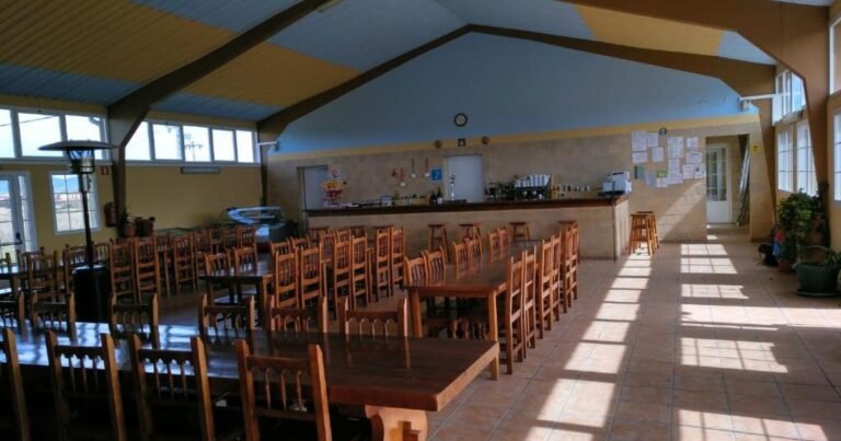 Albergue Santiago Apostol Puente la Reina Camino de Santiago Frances 2 768x403