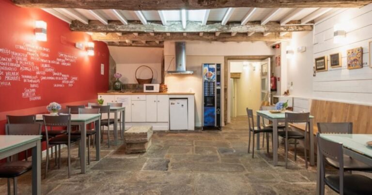 Albergue The Last Stamp Santiago de Compostela Camino de Santiago Frances 3 768x403