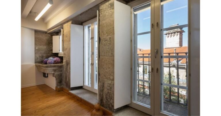 Albergue The Last Stamp Santiago de Compostela Camino de Santiago Frances 6 768x403