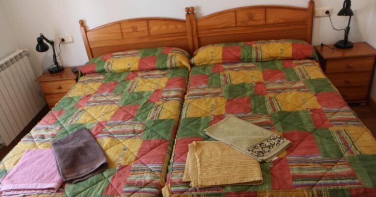 Hostal La Plaza Puente la Reina Camino de Santiago Frances 6 768x403