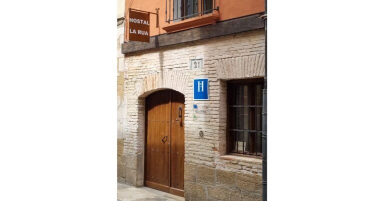 Hostal La Rua Estella Camino de Santiago Frances 768x403