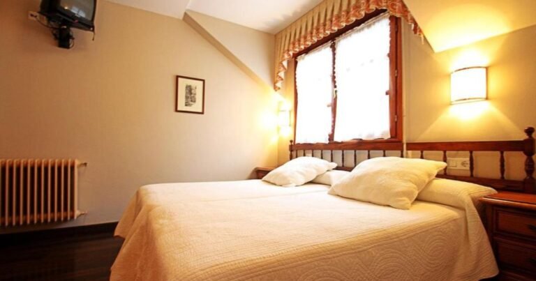 Hostal Restaurante Mendez Camino de Santiago Frances 15 768x403