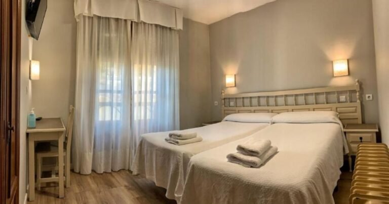 Hostal Restaurante Mendez Camino de Santiago Frances 3 768x403