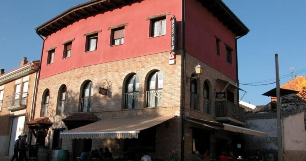 Hostal Suetxe Los Arcos Camino de Santiago Frances 1024x538