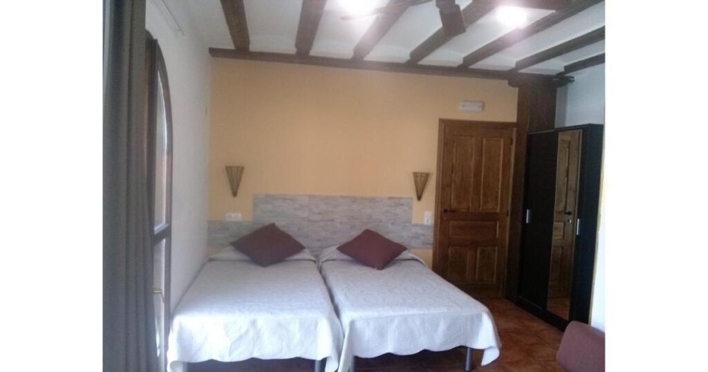 Hostal Suetxe Los Arcos Camino de Santiago Frances 12 1024x538