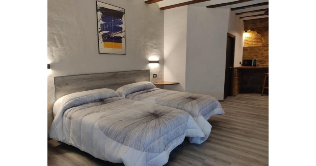 Hostal Suetxe Los Arcos Camino de Santiago Frances 9 1024x538