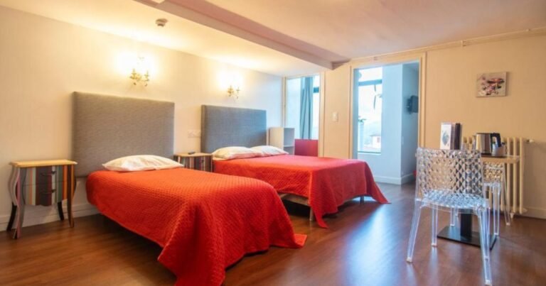 Hotel Itzalpea Saint Jean Pied de Port Camino de Santiago Frances 4 1 768x403