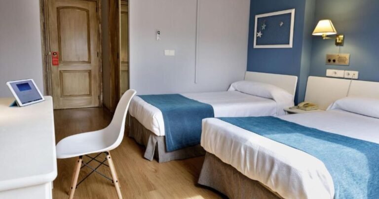 Hotel Jakue Puente la Reina Camino de Santiago Frances 10 768x403