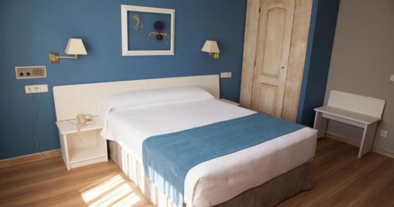 Hotel Jakue Puente la Reina Camino de Santiago Frances 12 768x403