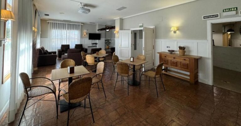 Hotel Jakue Puente la Reina Camino de Santiago Frances 9 768x403