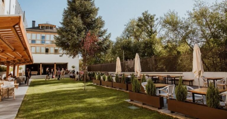 Hotel Miralrio Cacabelos Camino de Santiago Frances 2 768x403